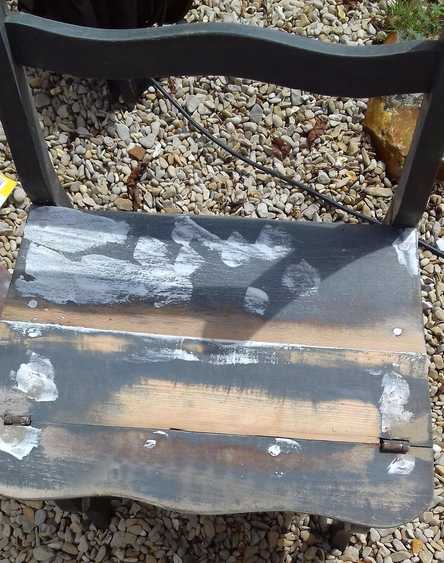 chaise escabeau rebouchage